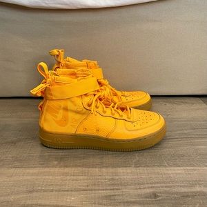 Nike SF Air Force 1 mid